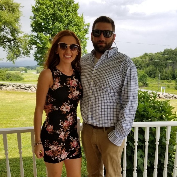 Meet your Posher, Allison - Picture 1 of 1